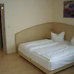 Plaza Hamburg Moorfleet 3*