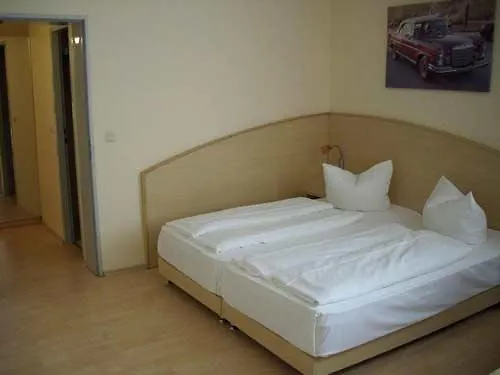 Plaza Hamburg Moorfleet 3*