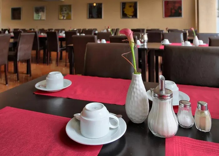 Hotel Plaza Hamburg Moorfleet 3*