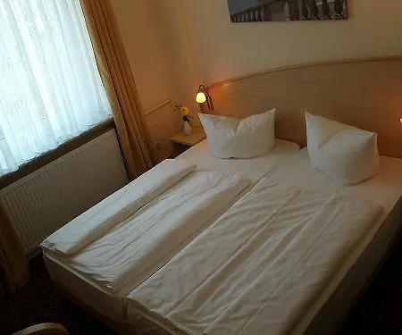מלון Plaza Hamburg Moorfleet 3*